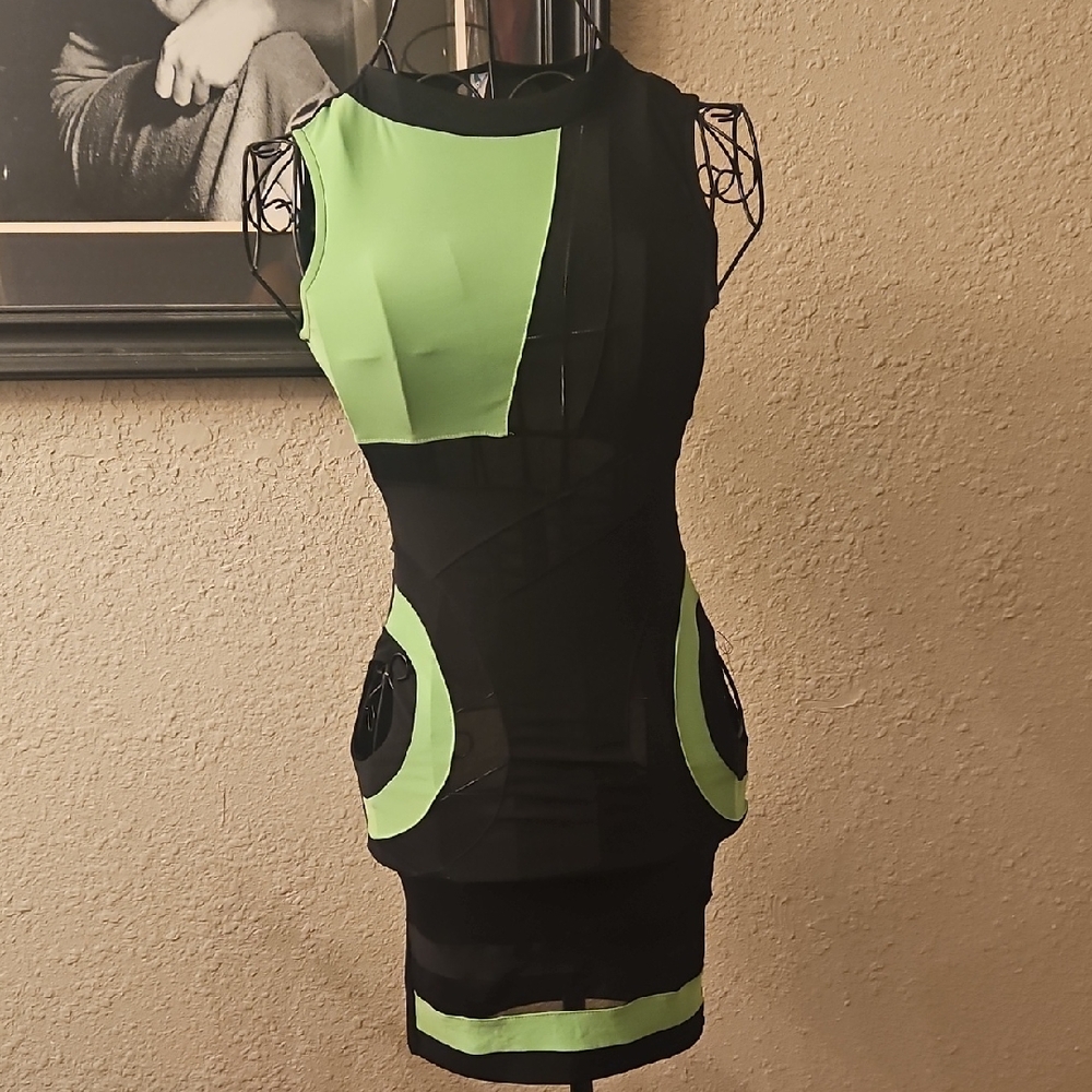 Auditions Black and Green Mini Dress